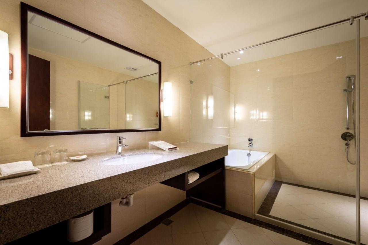 Lailai Hotel Taichung Extérieur photo
