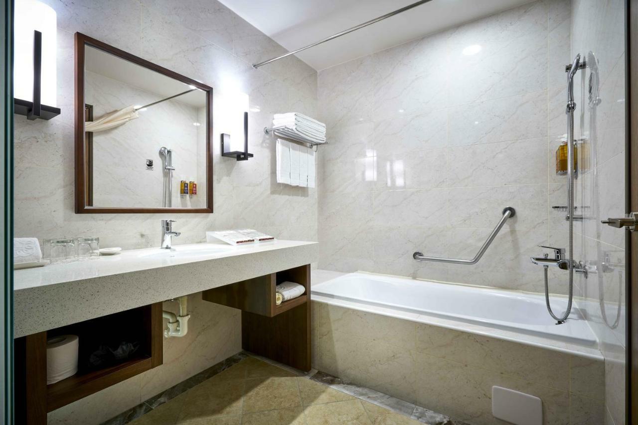 Lailai Hotel Taichung Extérieur photo